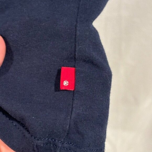 Levi's Men's Navy Graphic Short Sleeve Tee Size Large Southwestern 100% Cotton - Picture 5 of 10